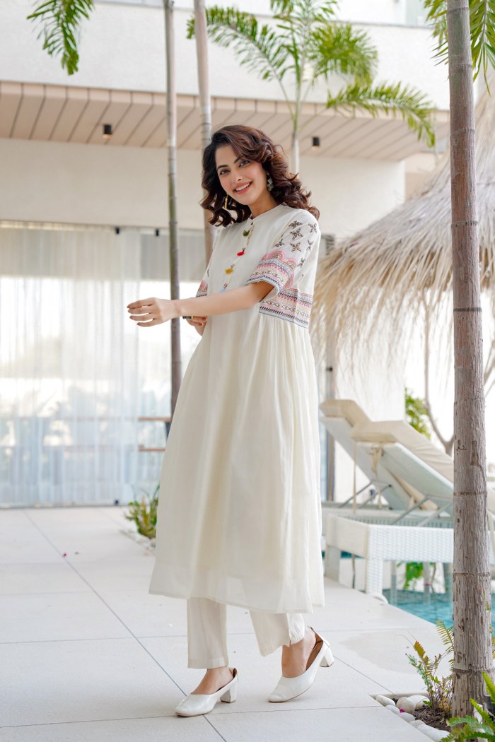 White Pure Cotton Round Neck Kurti and Pant Set