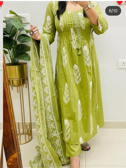 Green Block Ikat Print Kurta Set