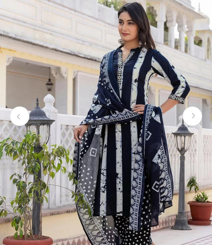 Women Cotton Blend Kurta Palazzo Dupatta Set